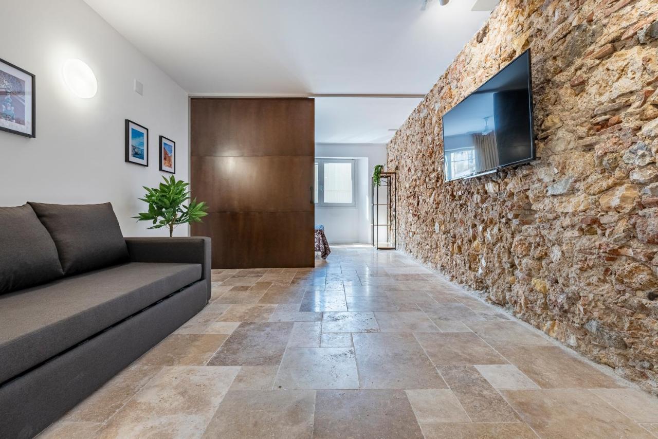 Stone Wall Apartment En Barri Port Maritim Тарагона Екстериор снимка