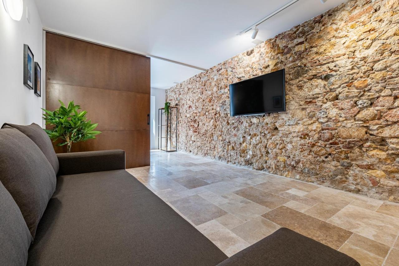 Stone Wall Apartment En Barri Port Maritim Тарагона Екстериор снимка