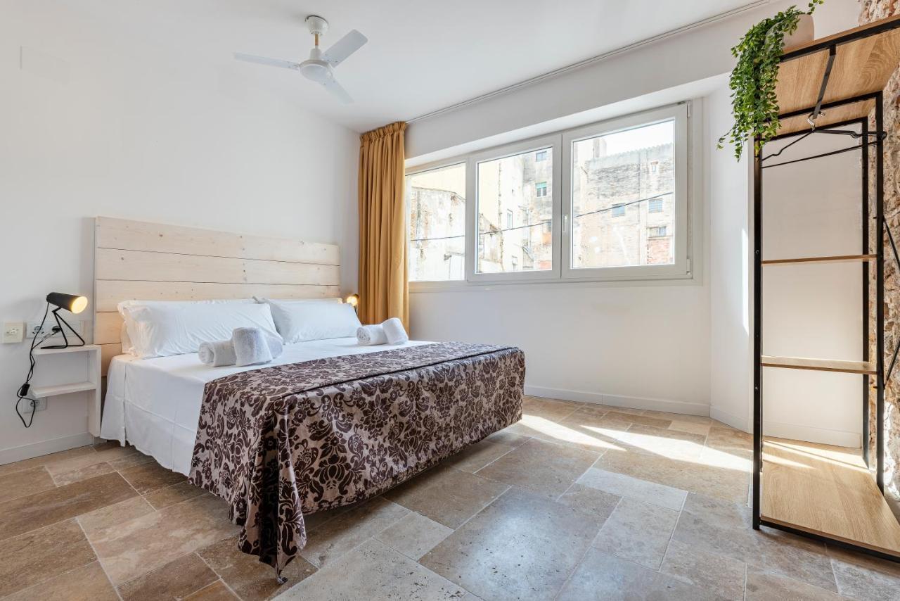 Stone Wall Apartment En Barri Port Maritim Тарагона Екстериор снимка