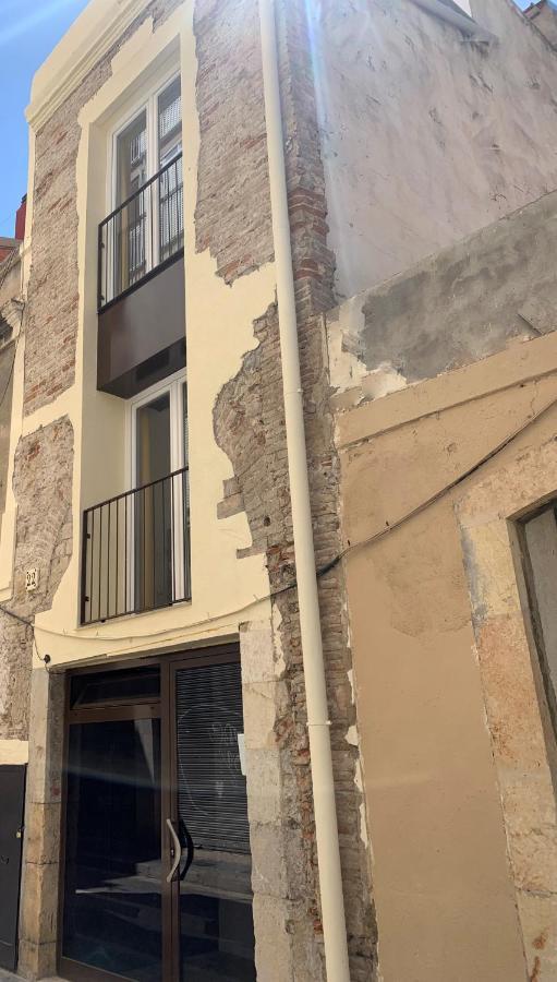 Stone Wall Apartment En Barri Port Maritim Тарагона Екстериор снимка