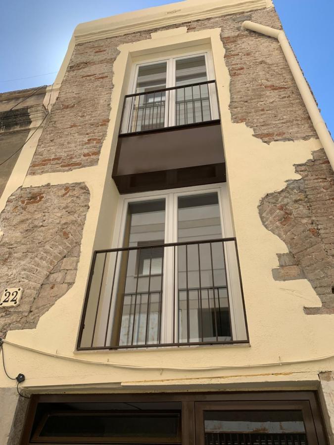 Stone Wall Apartment En Barri Port Maritim Тарагона Екстериор снимка